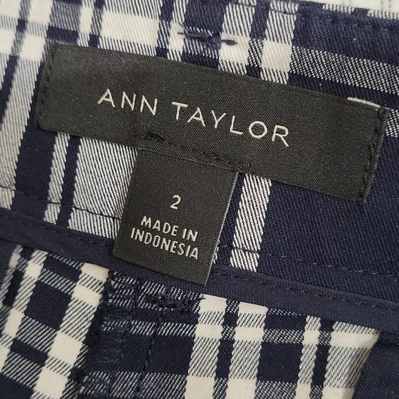 Ann Taylor Navy Plaid Shorts Size 2 - Picture 3 of 6